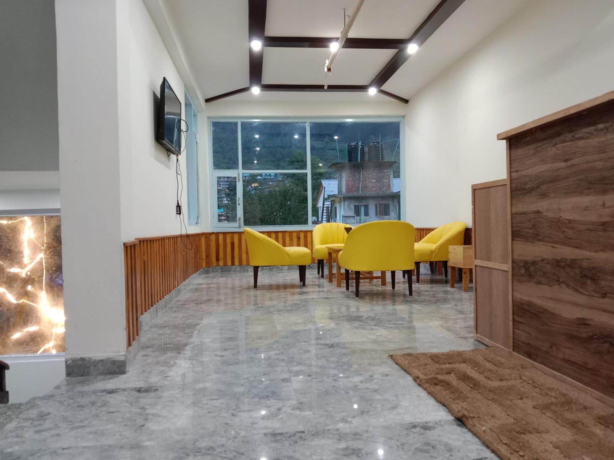 Hotel Apple Flower Manāli Dış mekan fotoğraf