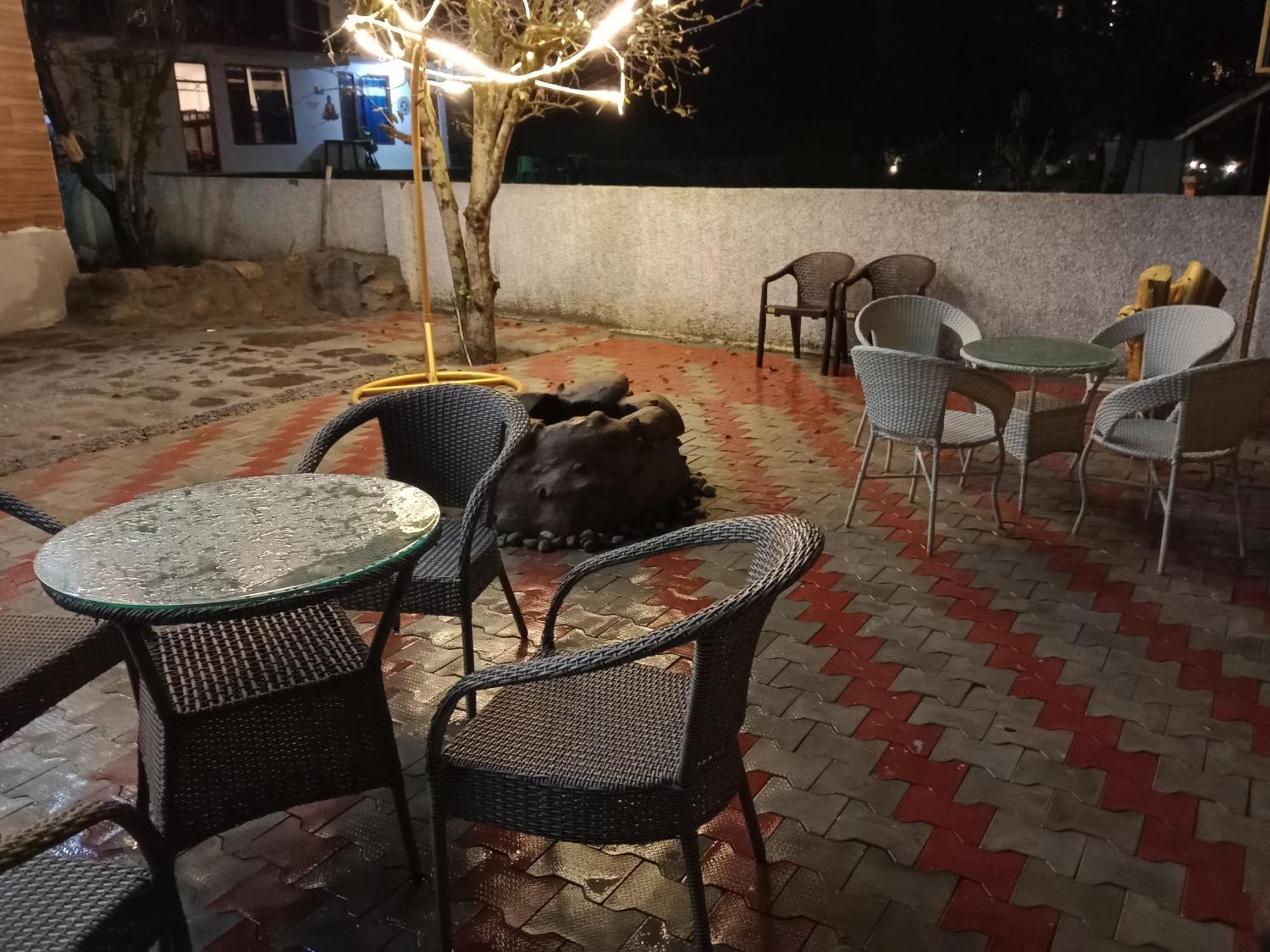 Hotel Apple Flower Manāli Dış mekan fotoğraf