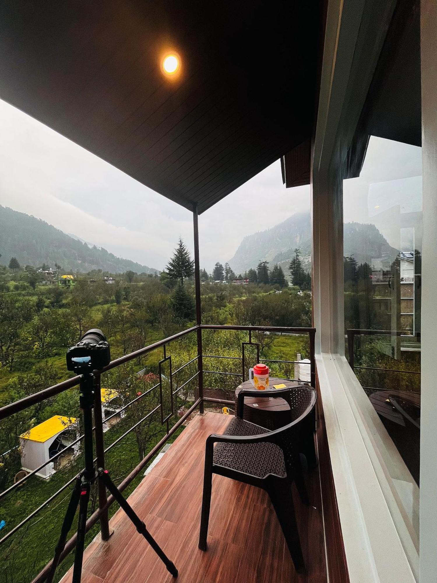 Hotel Apple Flower Manāli Dış mekan fotoğraf