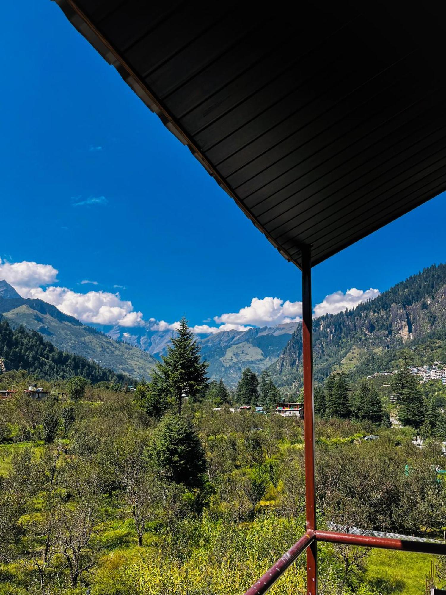 Hotel Apple Flower Manāli Dış mekan fotoğraf