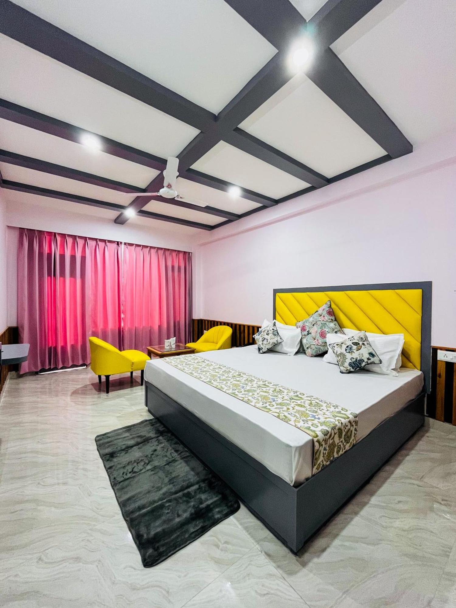 Hotel Apple Flower Manāli Dış mekan fotoğraf