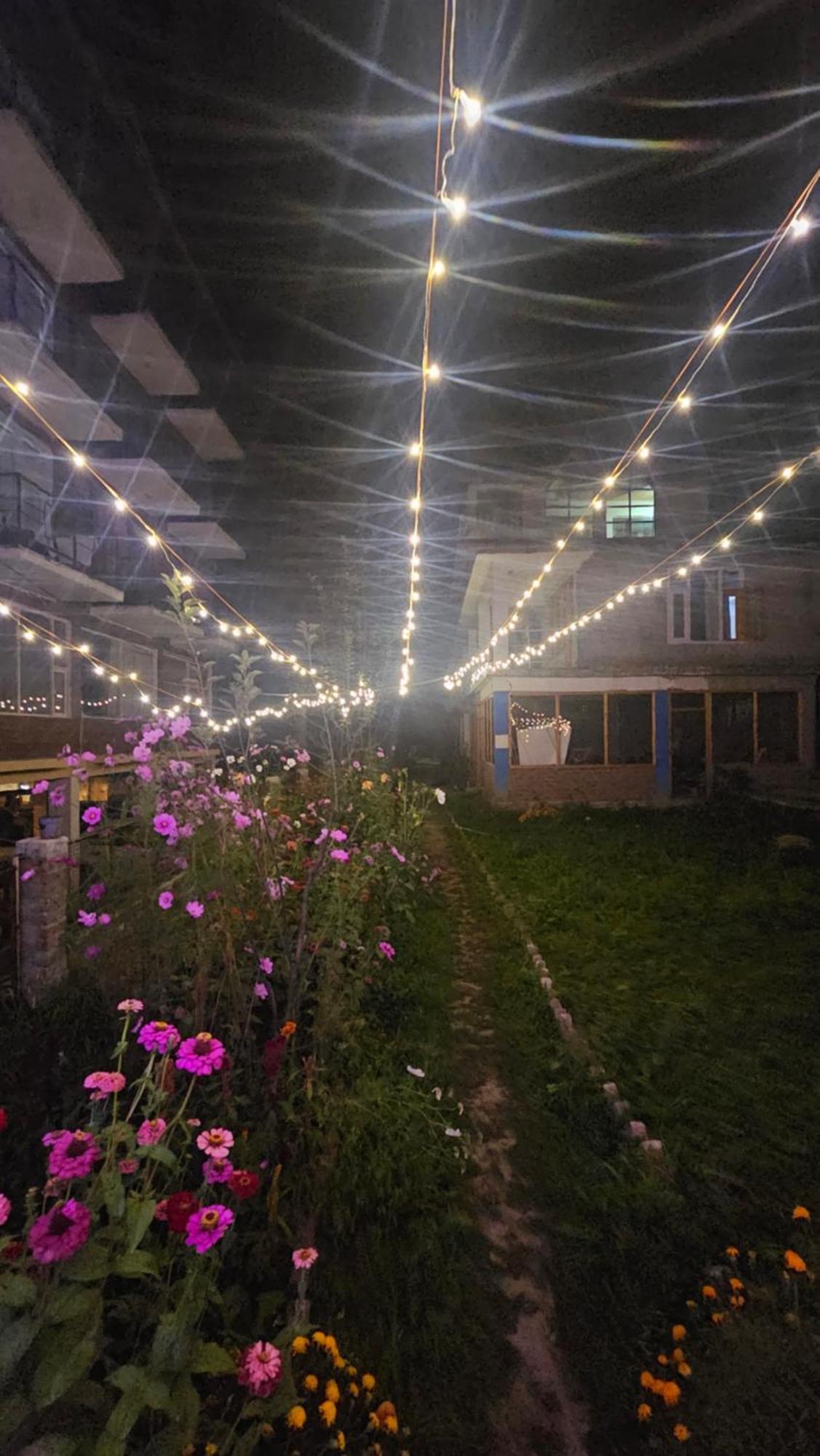 Hotel Apple Flower Manāli Dış mekan fotoğraf